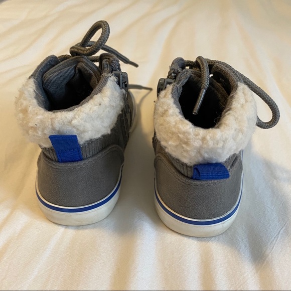 Baby Gap corduroy gray hightop sneakers. Sz 6 - Picture 3 of 6